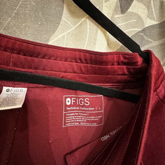 Figs Maroon Technical Collection Scrub Set - Picture 5 of 5